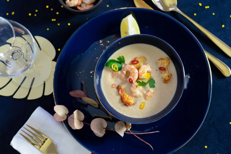 Rákkrémleves parmezánchipsszel