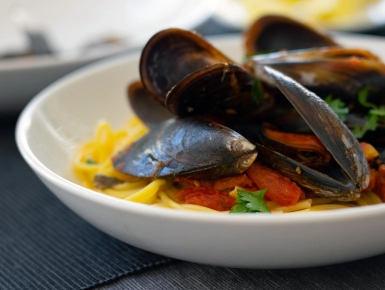 Fekete kagyló spagettivel