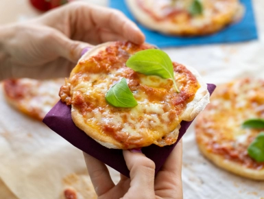 Mini Margherita pizza