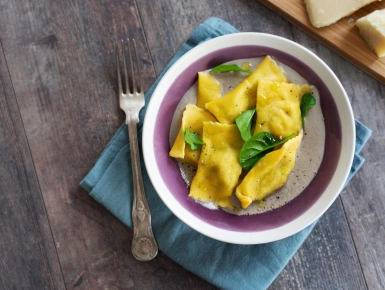 Nyulas ravioli gombaszósszal