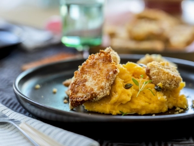 Csirke nuggets sütőtökös krumplipürével