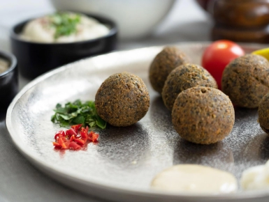 Olívás falafel tahini szósszal