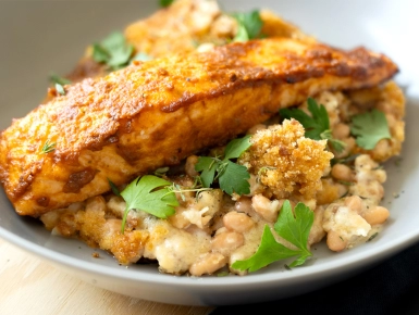 Pestós lazac fehérbab gratinnal